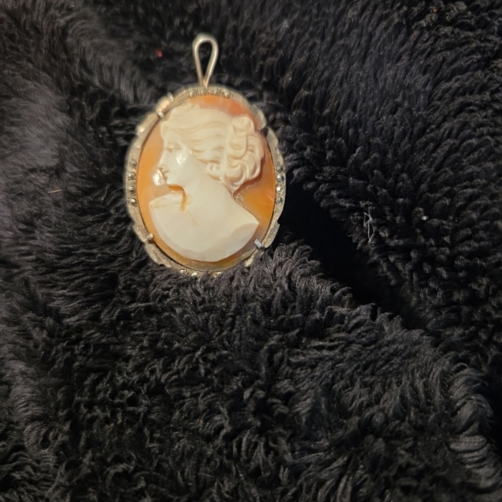 Elegant Cameo Pendant in Orange and Cream